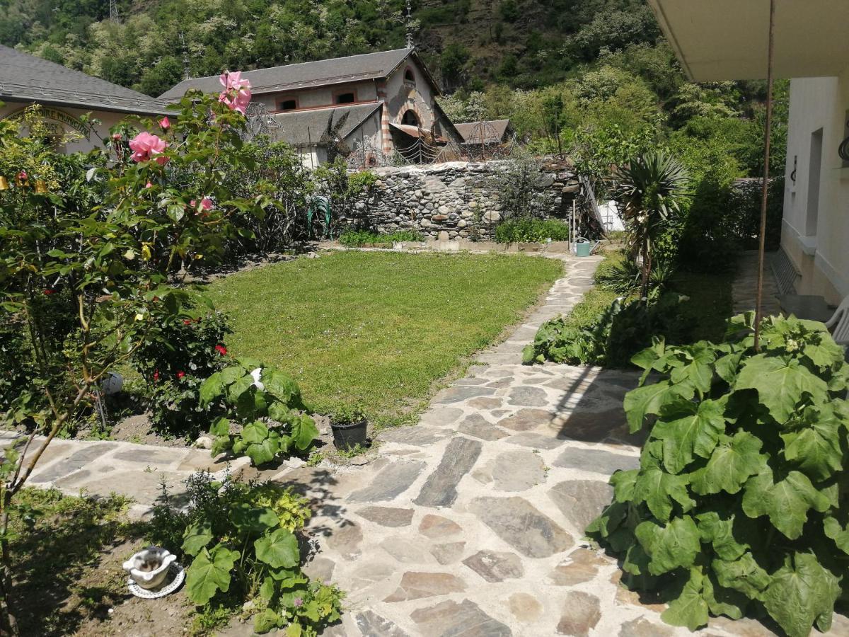 Les Rosiers Villa Bagnères-de-Luchon Екстериор снимка